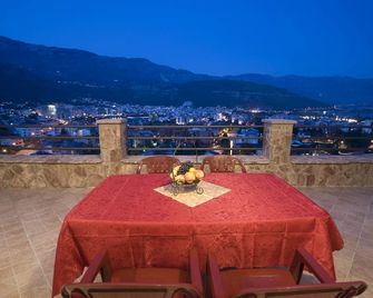 Contessa Apartments - Budva - Balkon