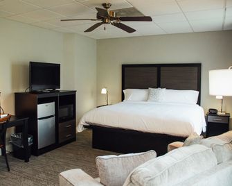 Country Squire Inn and Suites - New Holland
