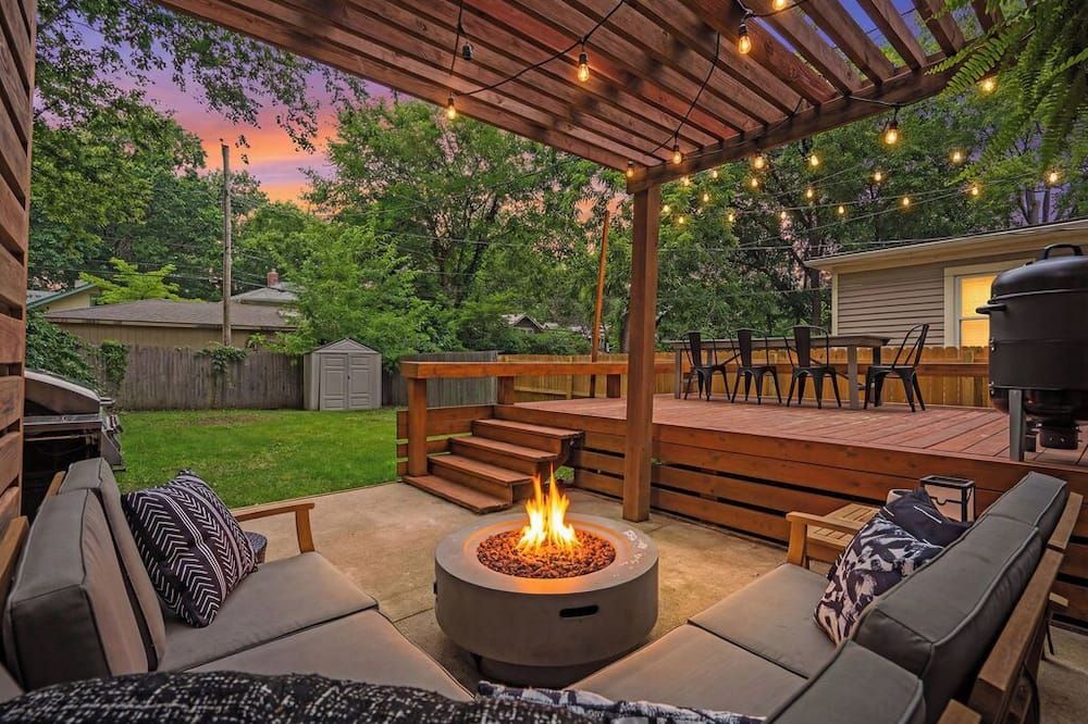 Entertainer - Brookside + Walkable + Firepit - Kansas City - Patio