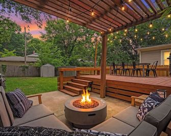 Entertainer - Brookside + Walkable + Firepit - Kansas City - Patio