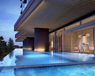 Beautiful Ocean View Apartment Signature Broadbeach - Broadbeach - Pool