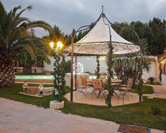 B&B Barletta Acasamia con Parcheggio Privato - Barletta - Patio