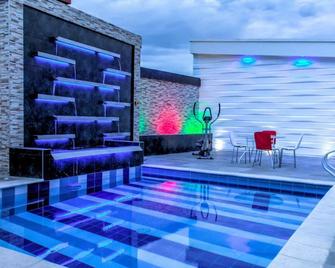 波布拉多精品飯店 - 內瓦 - 游泳池