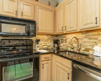 Lakeshore By Summit County Mountain Retreats - Keystone - Kitchen