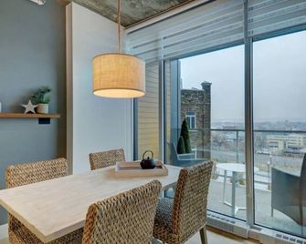 Les Immeubles Charlevoix - Le 760214 - קוויבק סיטי - חדר אוכל