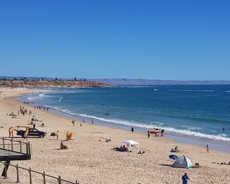 Private 2BR unit 4 beds free wifi & netflix & parks wine/beach - Seaford Meadows - Playa