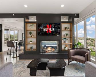 Stylish Luxury 1bedroom In Downtown Minneapolis, Minutes From Minneapolis Convention Center & Us Bank Arena - Minneapolis - Lounge