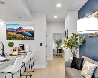 Modish 1br - Bok, Near Blue Dome, Pets Allowed - Tulsa - Ruang makan