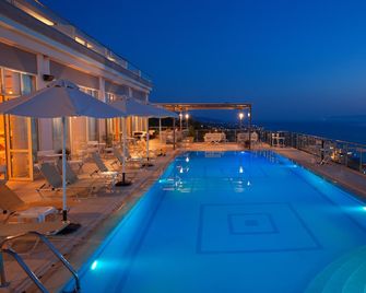 Belvedere Hotel - Calamata - Piscina