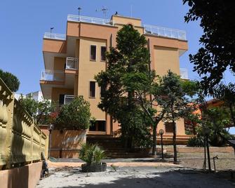 B&B Il Canto Del Mare - Pulsano - Building