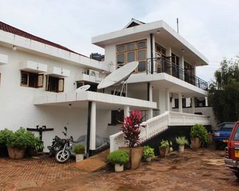 leaders Lodge - Kigoma - Edificio
