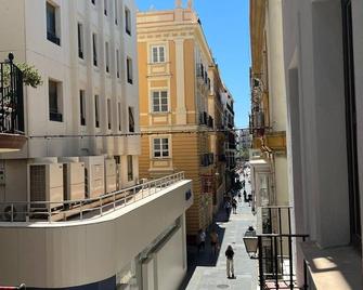 Qe Apartments - Cádiz