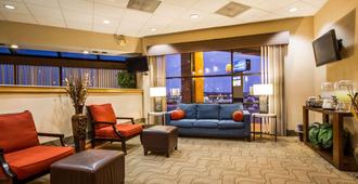 Comfort Inn & Suites Madison - Airport - Madison - Sala de estar