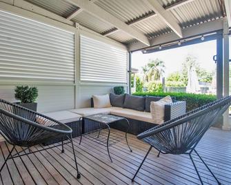 The Macleay - Poolside Entertainer, Pets Allowed - Wagga Wagga - Patio