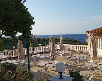 Matilda Hotel - Vasilikos - Patio