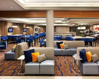 Experience an Intriguing Level of Hospitality! 3 Spacious Units near Fox Theater - Emeryville - Salónek