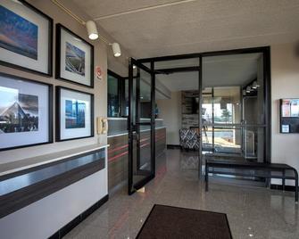 Fair View Inn & Suites - Memphis - Hành lang