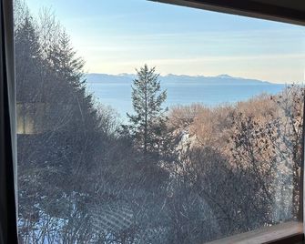 Canyon Creek Cabin - Homer - Balcony