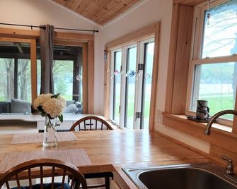 Lakefront Serenity Retreat with WiFi on Pristine Canada Lake - Caroga Lake - Dining room