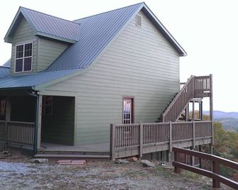 Amicalola Vista House near Amicalola Falls and Appalachian Approach Trail - Dawsonville - Budova