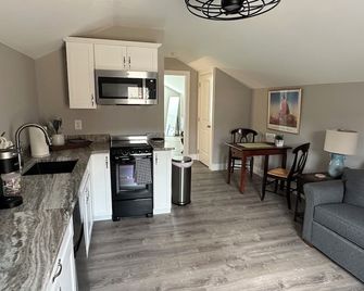 Charming 1-bedroom apt in lovely Young Harris with AC, WiFi and Highland Cows! - Young Harris - Cocina