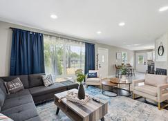 Charming Contemporary Family Home home - Glenview - Living room