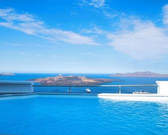 The Last Sunbeam - Adults Only - Thera - Pool