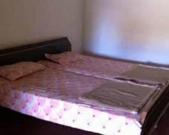 Hotel Rajhans - Nagpur - Habitación