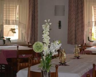 Hotel Garni Christin - Ora - Restaurante