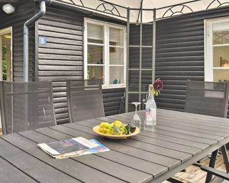 Holiday Home Lucie - 50m from the sea by Interhome - Rønne - Innenhof