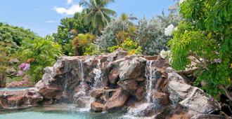 Radisson Grenada Beach Resort - Saint George's - Pool