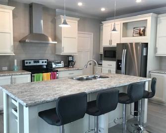 Dreams Come True - 75' Dock - 250 ' To Open Channel big Pine Key Fl - Big Pine Key - Kitchen