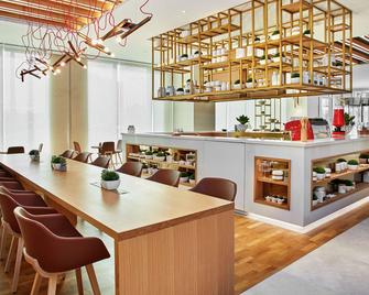 Hilton Garden Inn Wiener Neustadt - Wiener Neustadt - Bar