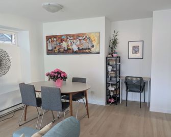 A Peaceful Uptown 2 bedroom Townhouse Pet Friendly - Vancouver