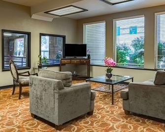 Quality Inn and Suites Vancouver north - Vancouver - Area lounge