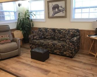 Quiet Haven Tiny Home-Hot Tub-Pet Friendly-Asheville Mtns - Candler - Olohuone