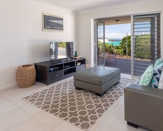 Beach Break - Forster