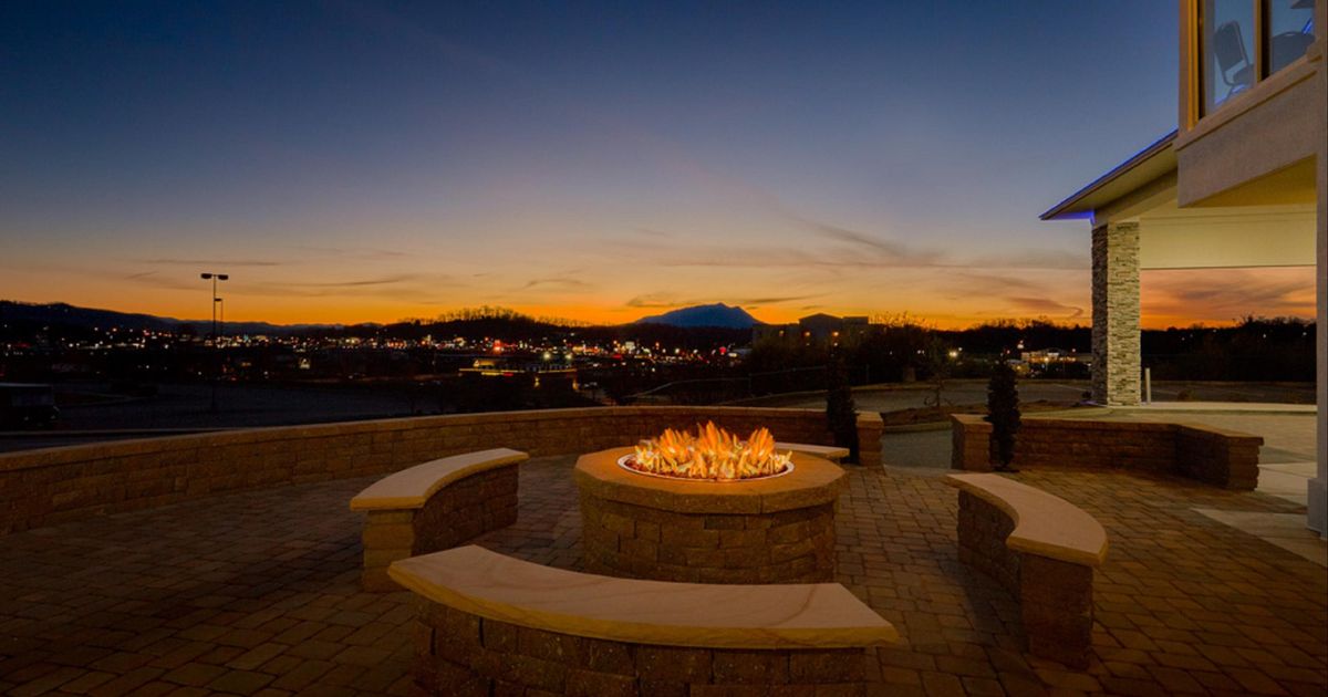 Holiday Inn Express & Suites Pigeon Sevierville ab 83 €. Hotels