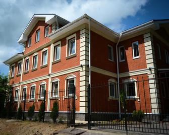 Krasnaya Gora Boutique Hotel - Sergijew Possad - Gebäude