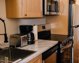 Total Ranch Retreat- 3 Separate Units, 2 Rv Sites - Lyman - Kitchen