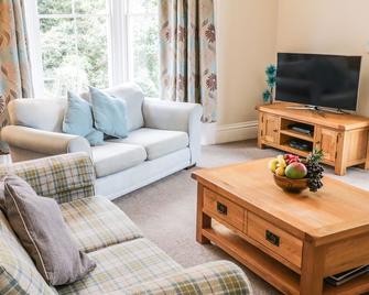 Park View - Whitby - Living room