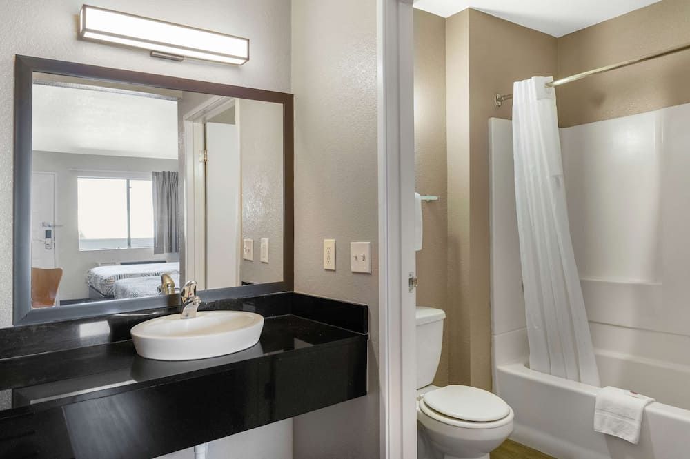 Motel 6-Merced, Ca - North - Merced - Bathroom