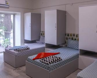 Urban Nomads - Pune - Bedroom