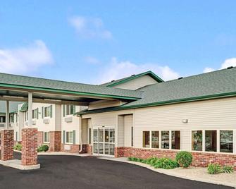Super 8 by Wyndham Rogers Minnesota - Rogers - Building