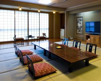 Miyuki Onsen - Fuefuki - Comedor