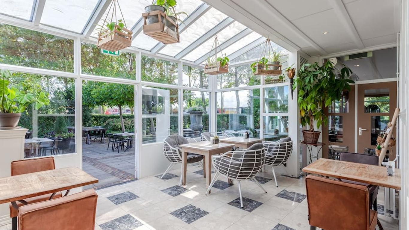 هاياي ووترلودج إن هوتل أرك دي ألسخوفر