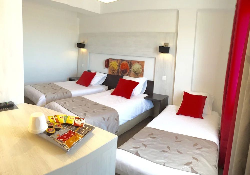 hotel Victoria - פרפיניאן