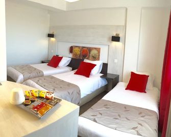 hotel Victoria - פרפיניאן