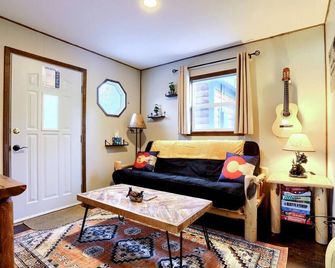 Cabin Compound | Lake + Alpine Lookout | Fast Wifi - Twin Lakes (Lake County) - Sala de estar