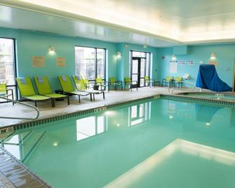 SpringHill Suites by Marriott Logan - Logan - Pool